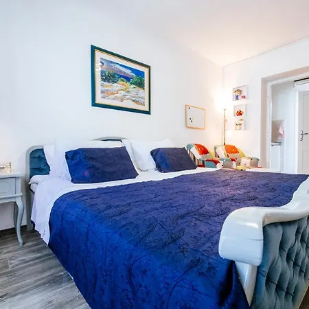 Toman Apartment